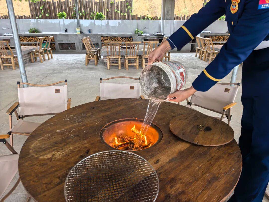 安全“营” 户外消防安全隐患全扫清不朽情缘游戏网站直播预告丨打卡秋游(图2)